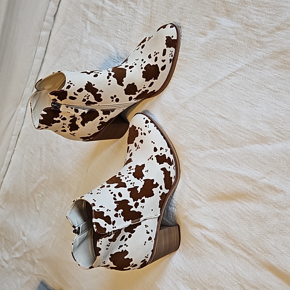 Cute Ankle boots